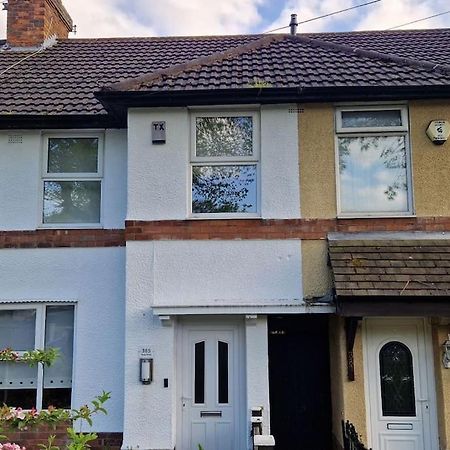 4 Bedroom Perfect Home For The Family Getaway バーミンガム エクステリア 写真